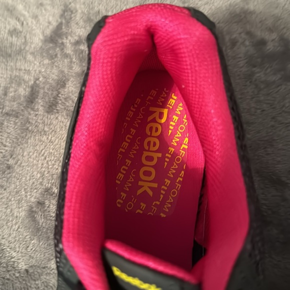 Women’s Reebok Gym Shoes - Picture 5 of 6